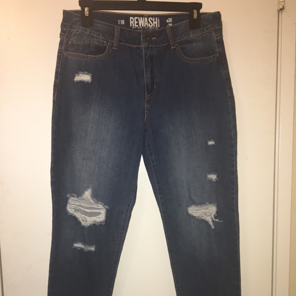 Stylish blue jeans, super cute!